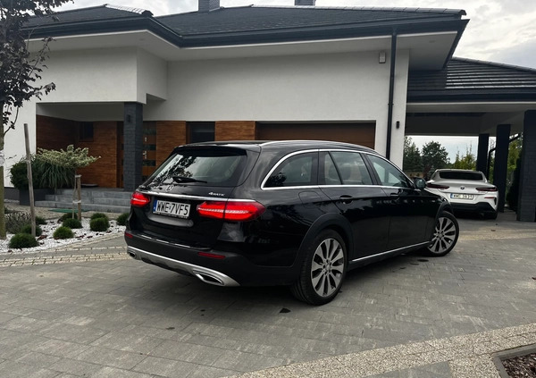 Mercedes-Benz Klasa E cena 116000 przebieg: 240000, rok produkcji 2017 z Węgrów małe 46